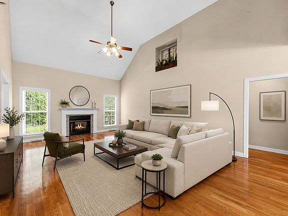 2nd image of 3004 Viewpointe Way