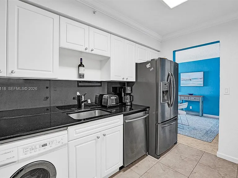 2501 S Ocean Dr #401 — Photo 10