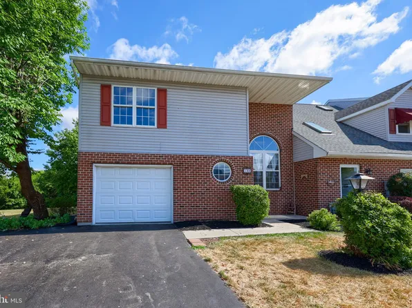 132 Winston Dr, York, PA 17408