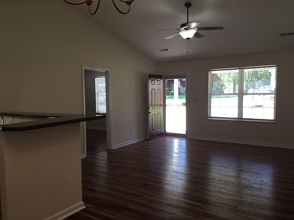 2nd image of 612 Mitchell Dr
