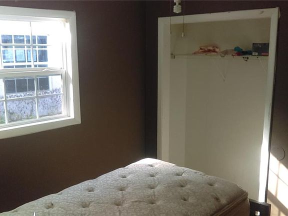 5th image of 27837/839 Harold St