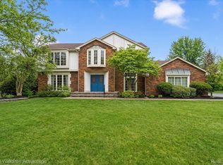47040 Elmsmere Dr, Northville, MI