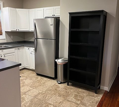 2nd image of 132 S Pennsylvania Ave #4
