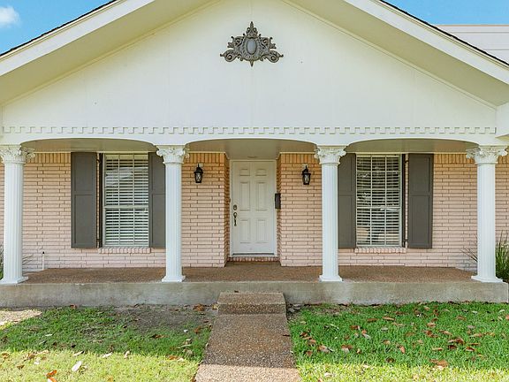 3rd image of 47 Adler Cir