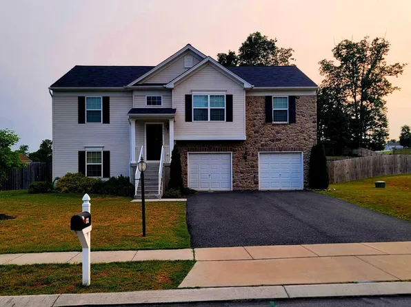 461 Misty Hill Dr, Delta, PA 17314