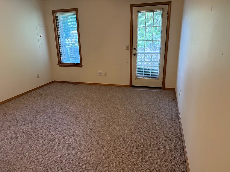 4035 S Parkhill Ct — Photo 6