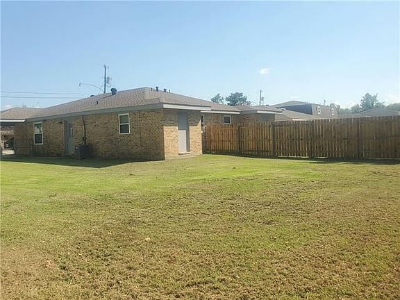 2nd image of 324 Woodland Dr