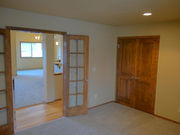 4th image of 5043 S Stone Crest Ln