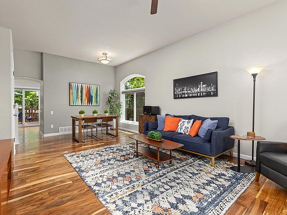 4th image of 1023 Delta Dr