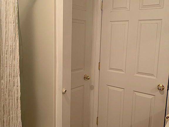 5th image of 3431 Gordon Dr