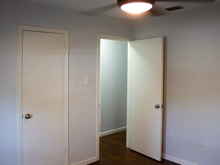 2305 Harvard Dr — Photo 11