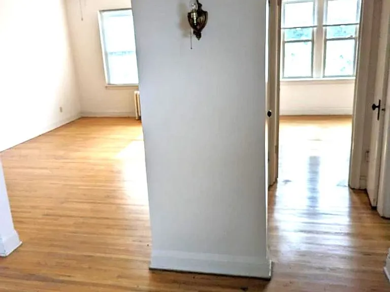 2552 Garfield Ave S — Photo 12