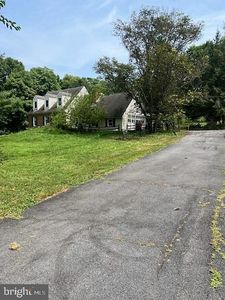 51 Moore Ln, Falling Waters, WV, 25419