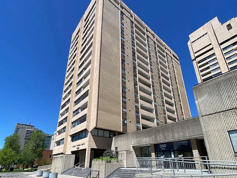 380 King St #903 — Photo 1