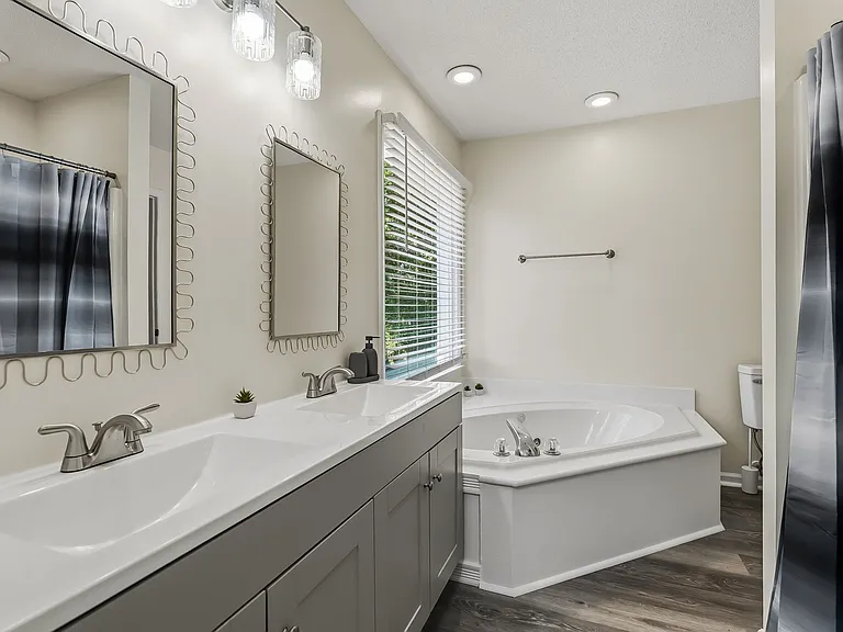 401 Redpath Dr — Photo 40