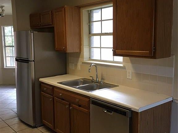3rd image of 7441 Peabody Dr