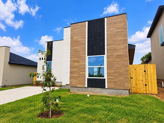 2nd image of 6108 Cherimoya Ln