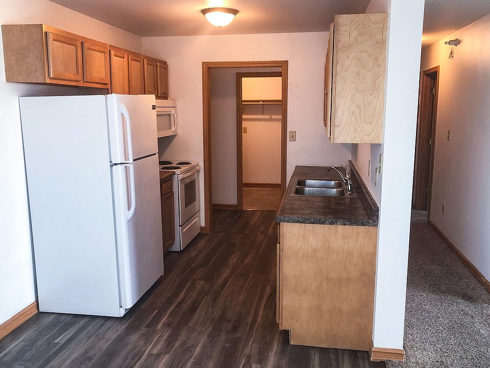 1st image of 2627 S 17th St #204