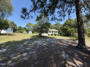 125 Dark Wood Dr, Spring Lake, NC 28390