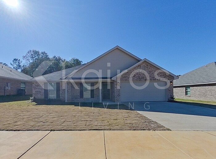 1st image of 253 Magnolia Dr