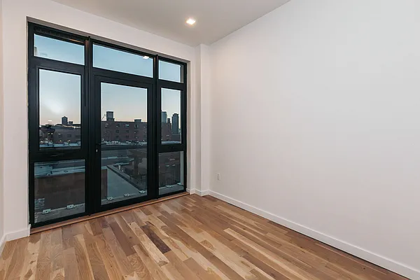 Rented by Nooklyn NYC LLC | media 123
