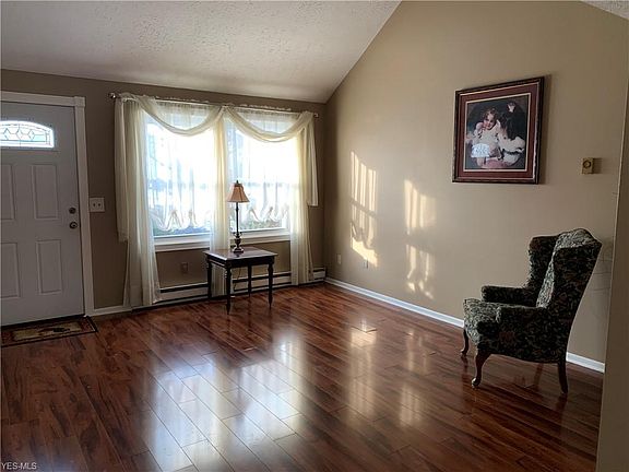 5th image of 140 Monticello Cir