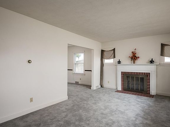 4th image of 344 Northwood Dr
