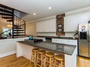 10 Medford St, Chelsea, MA 02150