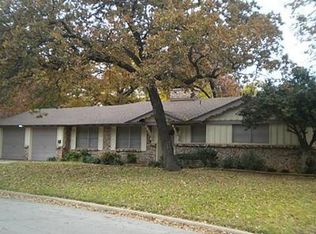 512 Caduceus Ln, Hurst, TX 76053
