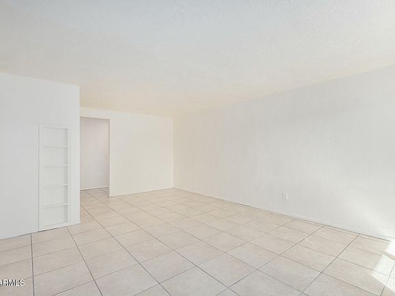 4th image of 3034 W SAN MIGUEL Avenue