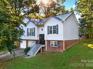 2691 Laurel Pointe Dr, Nebo, NC 28761