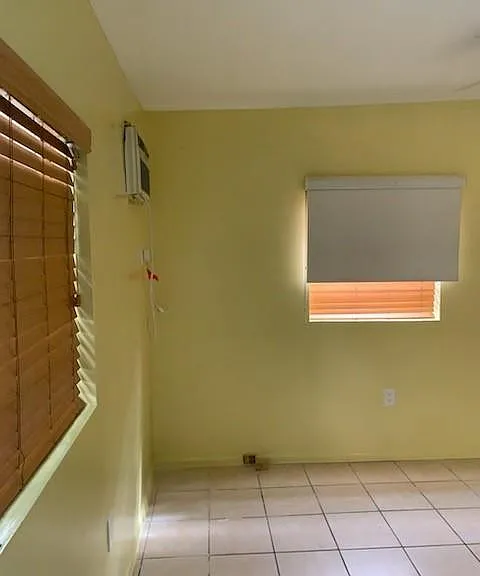 8457 Southampton Dr — Photo 5