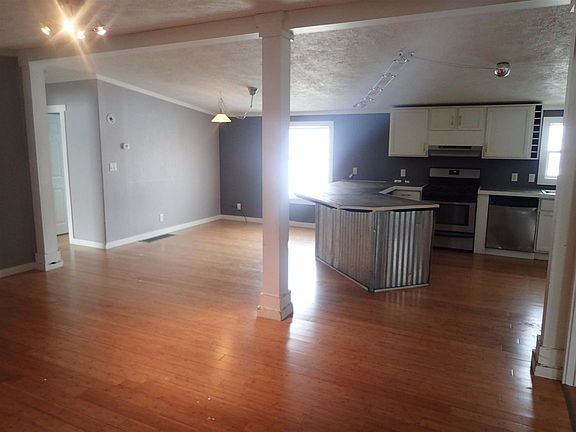 2nd image of 58623 Sun Valley Blvd