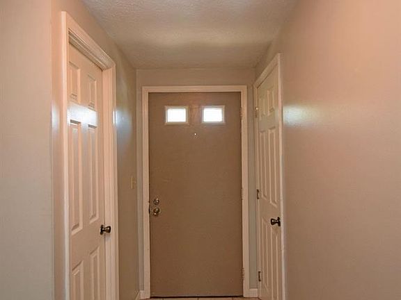2nd image of 397 Wellington Ct