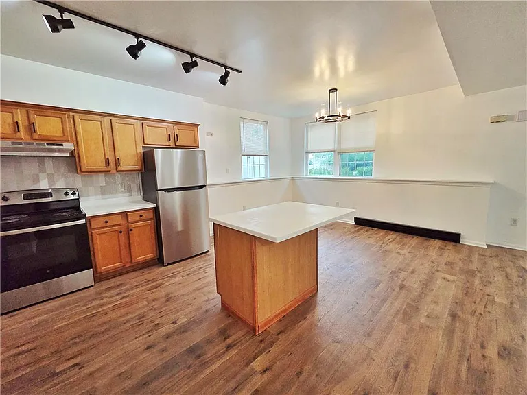 1166 Fullerton Ave #2 — Photo 9