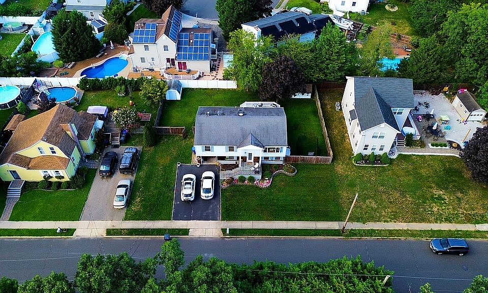 1st image of 1482 Davidson Ave