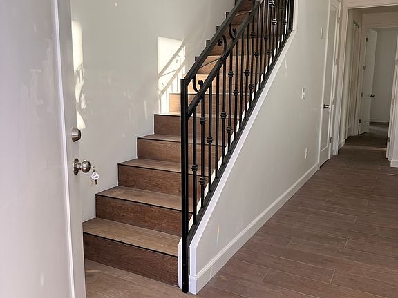 4th image of 5263 Pirotte Dr