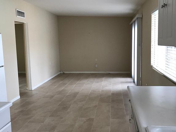 2nd image of 1905 E Tahquitz Canyon Way APT 5