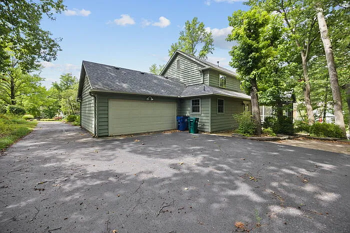 12819 Huntercreek Rd — Photo 4