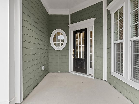 4th image of 1040 Creekwood Pl