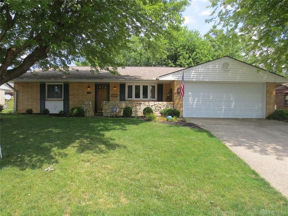 1st image of 124 Stadia Dr