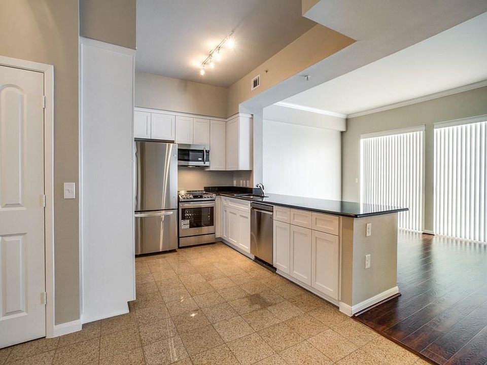 1st image of 3225 Turtle Creek Blvd #1032