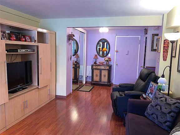 2nd image of 24120 Northern Blvd APT 1D