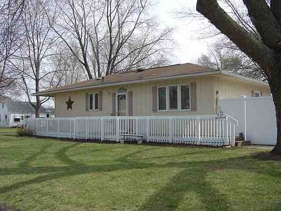 2nd image of 600 Boelling Ave