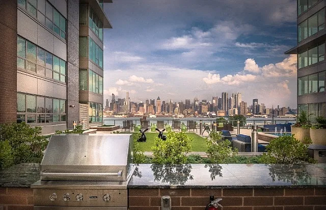 RiverParc at Port Imperial — Photo 34