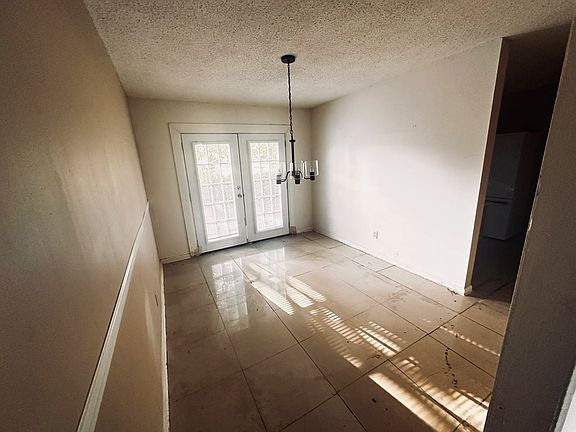 4th image of 5 Shanna Cir