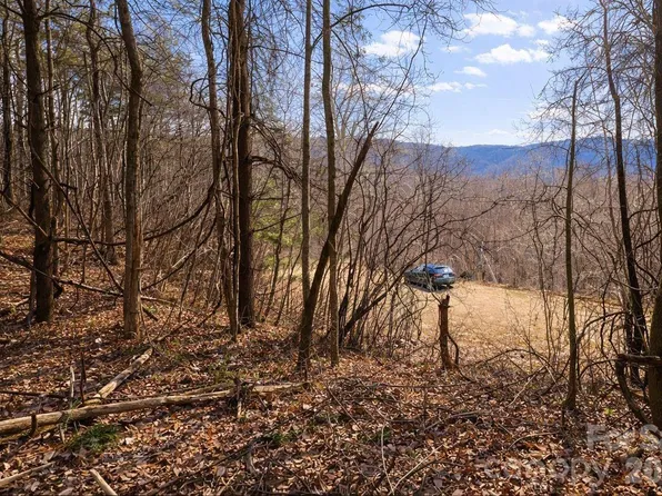 125 Lasso Ln #304, Waynesville, NC 28785