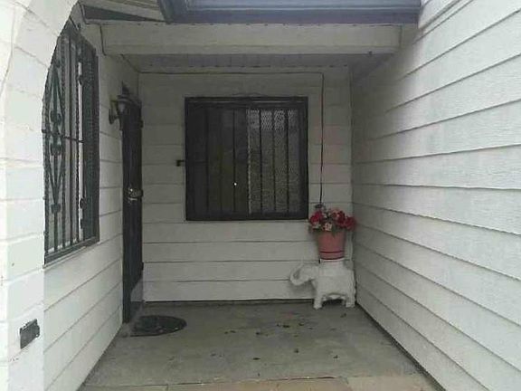 2nd image of 10461 Achilles Dr
