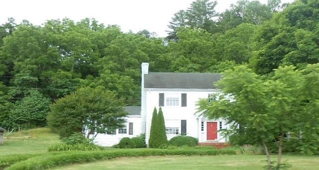 1st image of 132 Hillside Ln