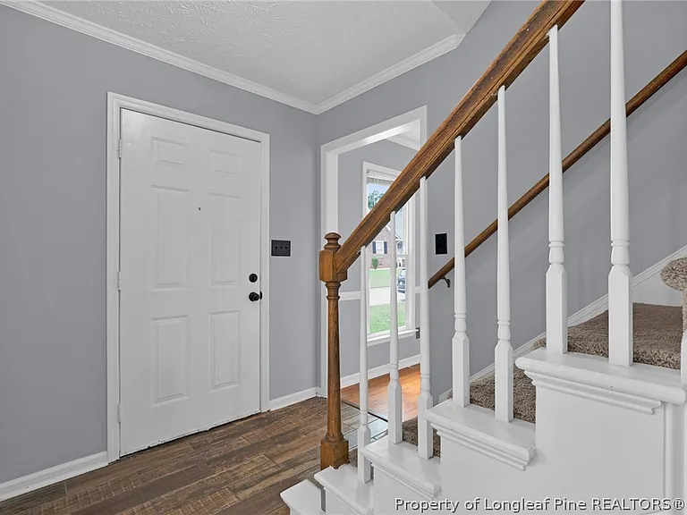 1183 Helmsley Dr — Photo 5